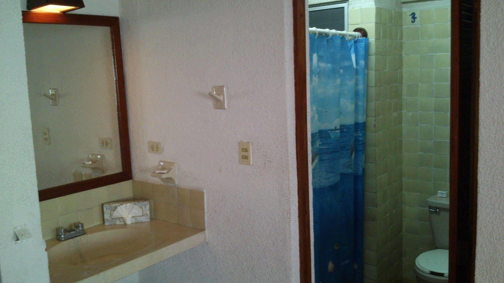 Safari Inn Cozumel Bagian luar foto