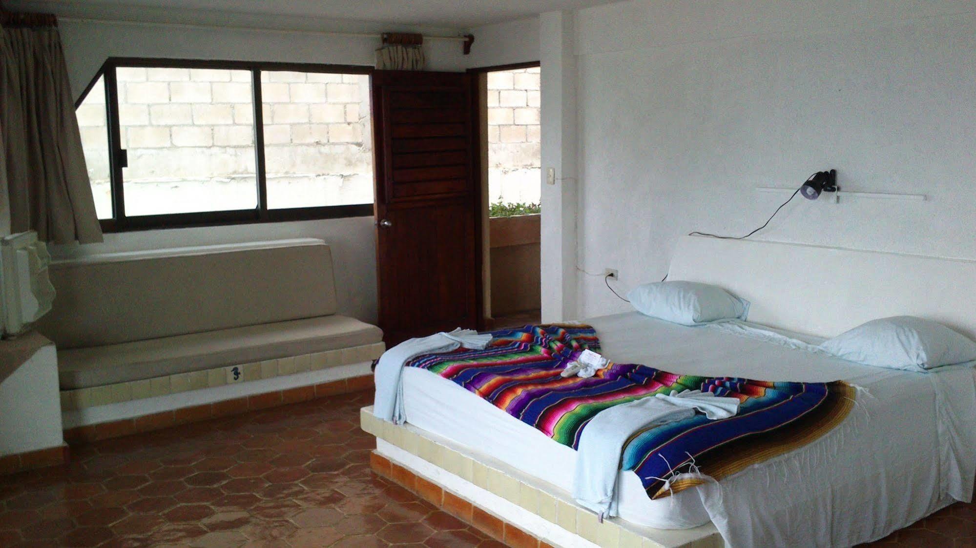 Safari Inn Cozumel Bagian luar foto
